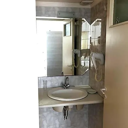 Отель Romantika